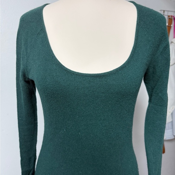 NWT Reformation
Jennita Cashmere Midi-Dress Green Small $378 - Picture 3 of 5